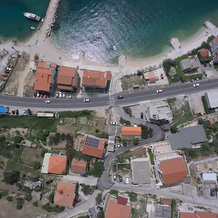 Appartement Nives Suhi Potok Jesenice (Split-Dalmatia)