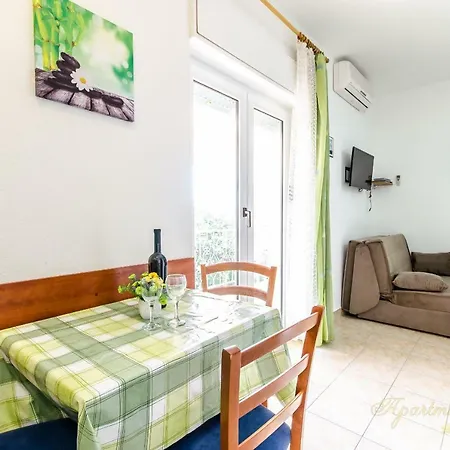 Nives Suhi Potok * Jesenice (Split-Dalmatia)