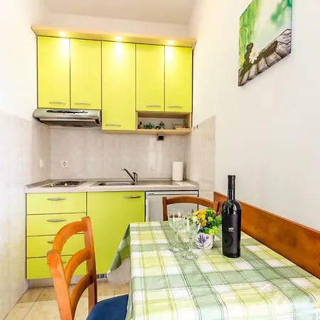 Nives Suhi Potok Appartement Jesenice (Split-Dalmatia)