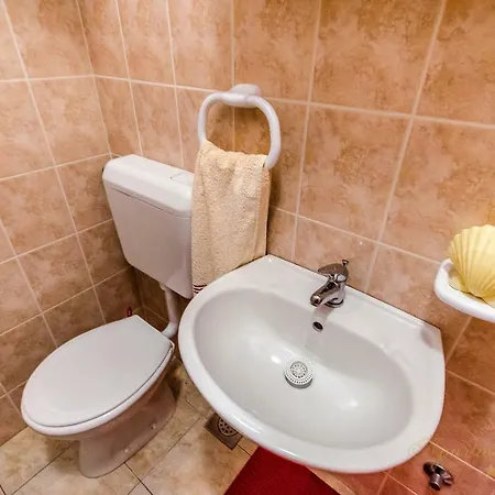 Appartement Nives Suhi Potok Jesenice (Split-Dalmatia)