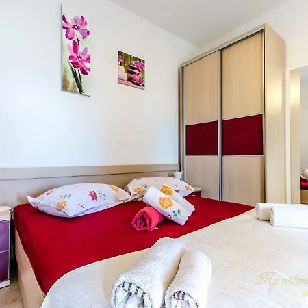 Appartement Nives Suhi Potok Jesenice (Split-Dalmatia)
