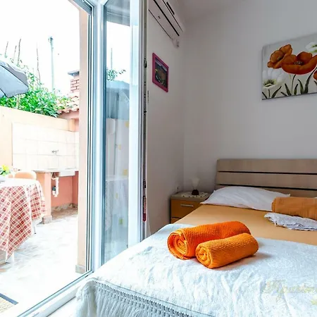Appartement Nives Suhi Potok Jesenice (Split-Dalmatia)