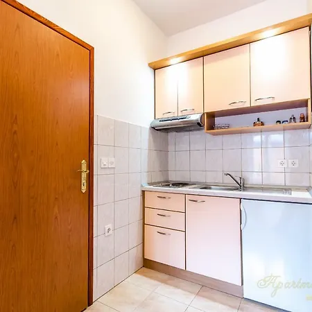 Nives Suhi Potok Jesenice (Split-Dalmatia)